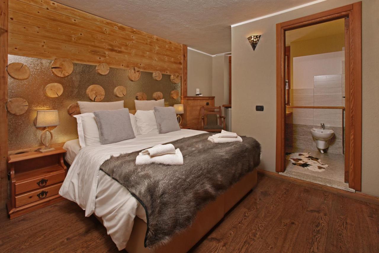 Hotel Assietta à Oulx Extérieur photo