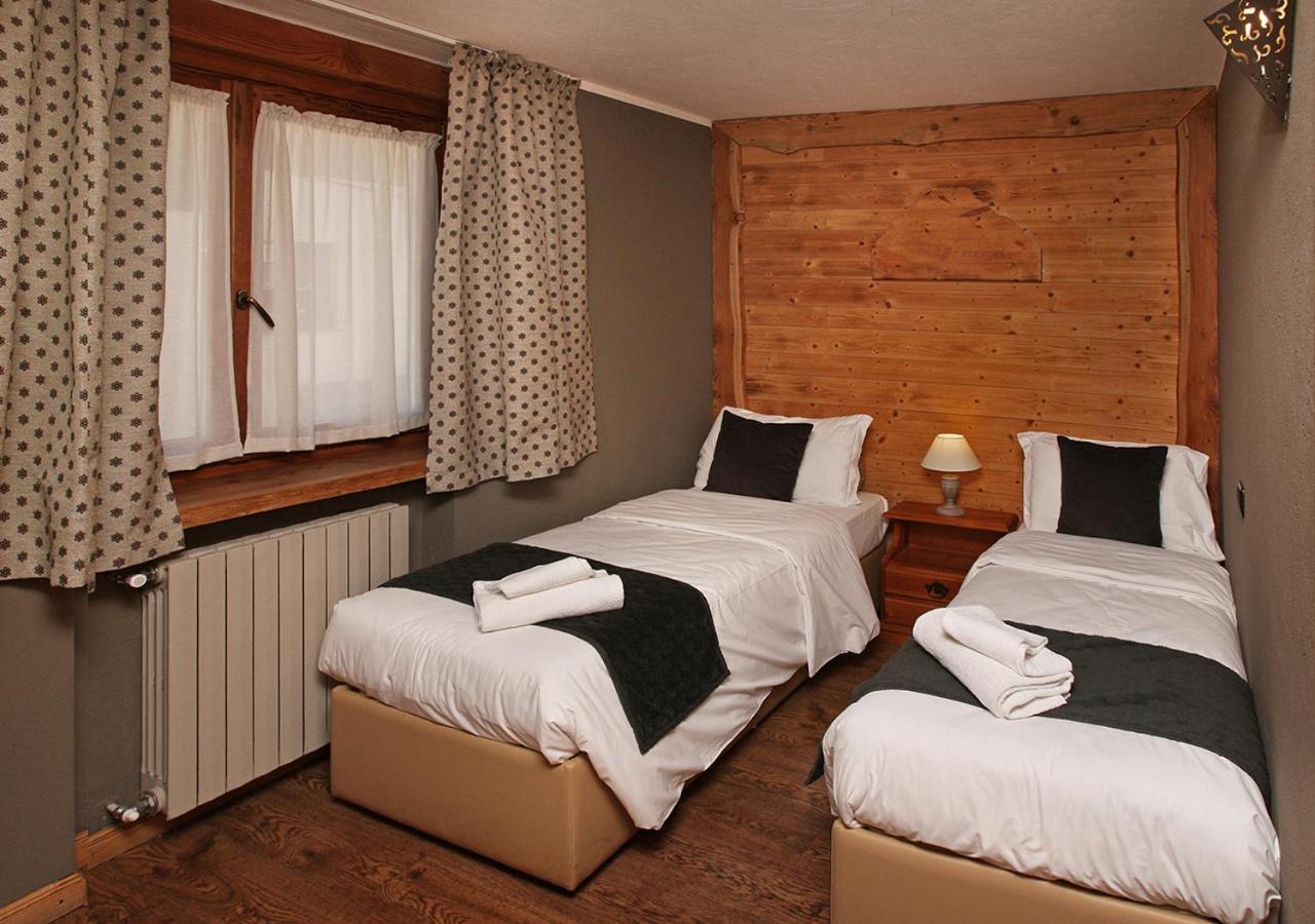 Hotel Assietta à Oulx Extérieur photo