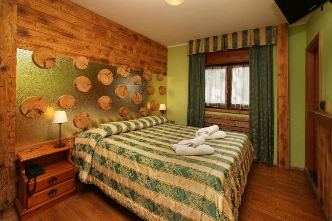 Hotel Assietta à Oulx Extérieur photo